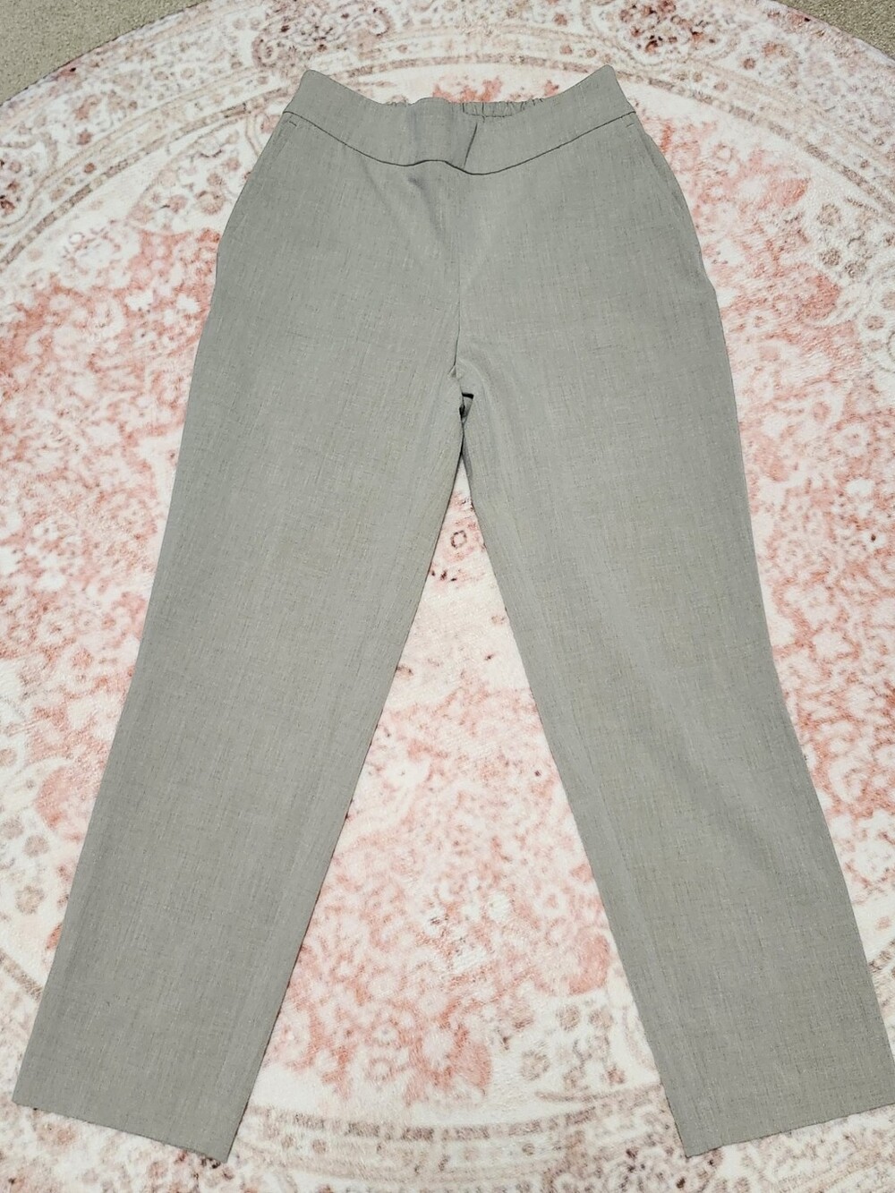 Classic Straight-Leg Women's Pants in Light Gray